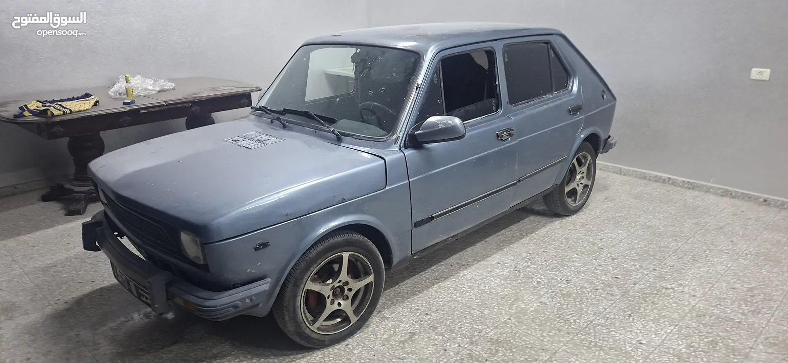 فيات 127موديل 1980غيار عادي ماتور 900قانوني عليها ترخيص سنة