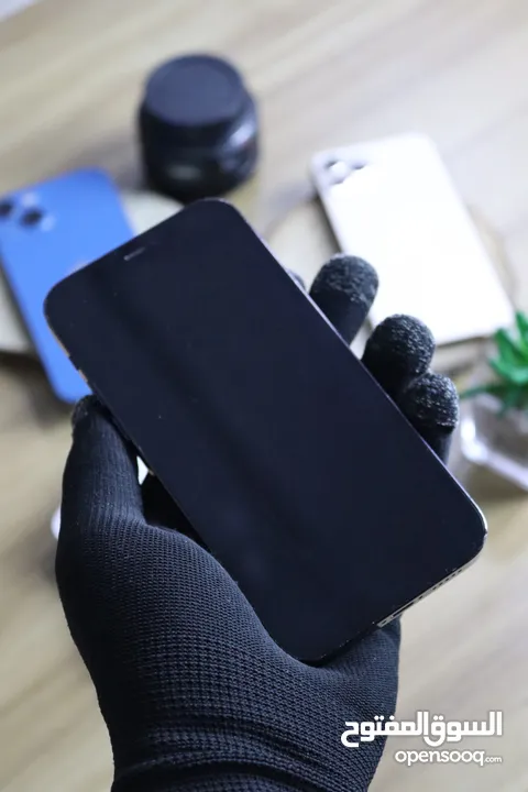 iPhone 11 Pro B:75% iPhone 12 B:92% iPhone 12 Pro B:77% iPhone 13 B:76%