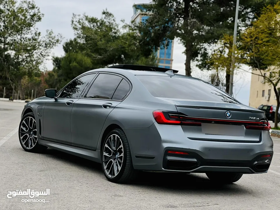 ‏BMW_745Le