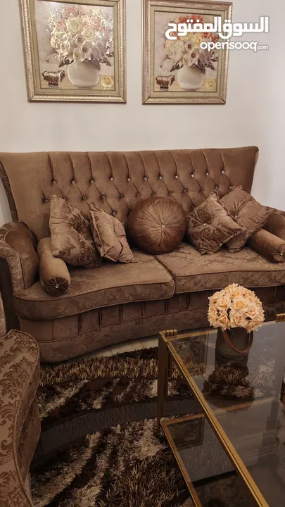 طقم كنب مكون من 7 مقاعد
