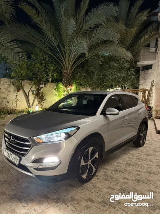 فقط 75 الف جيب هيونداي توسان 2015 فل ملغم ترخيص وتامين شامل سنة 99% دهان شركة جيب مميز جدا لعبة