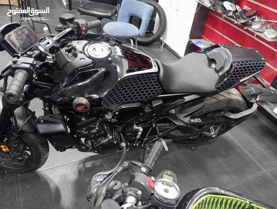 هوندا CB1000R موديل 2023