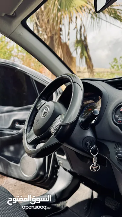 تويوتا يارس هايبرد 2015 فحص 7 جيد بحالة ممتازة - Toyota Yaris Hybrid Hatchback 2015