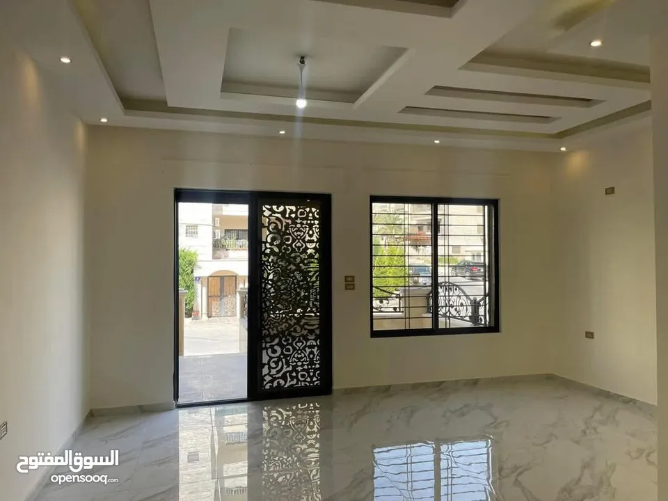 شقق فاخرة للبيع مساحات 184م