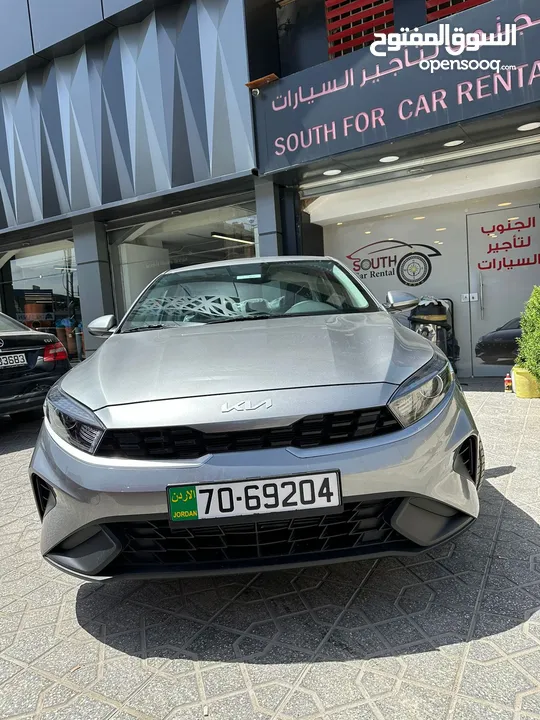كيا سيراتو 2025 للايجار عداد زيرو فل اضافات باقل الاسعار فقط من الجنوب لتأجير السيارات السياحية