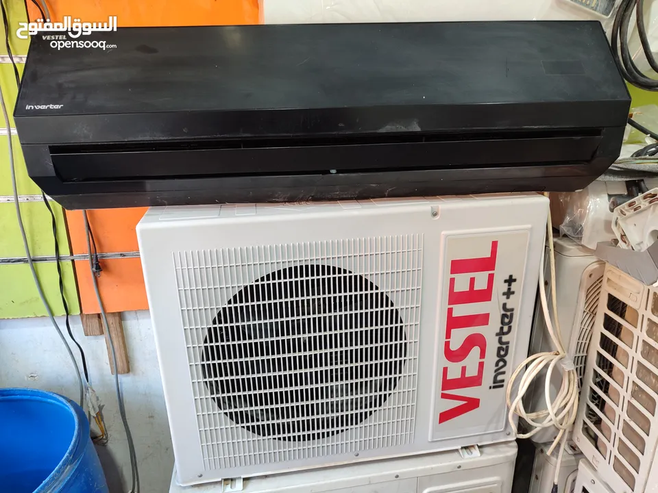 مكيفات مستعملة إنڨيرتر و عادي شامل التركيب في حالة ممتازة.