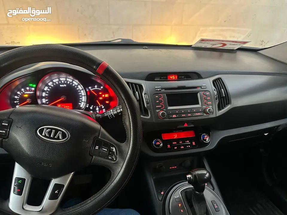 كيا سبورتاج2011 ديزل دفع رباعي ترخيص وتامين سنه فل اضافات بدون فتحه خاليه من الحوادث البيع كاش فقط