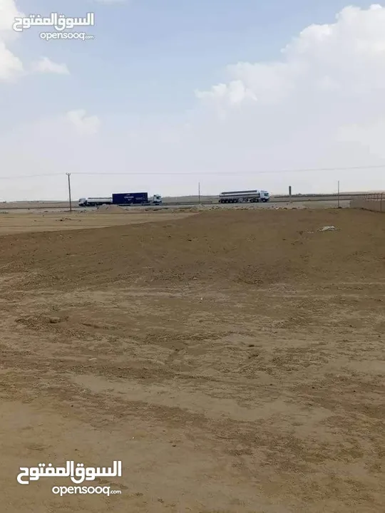 للبيع خان الزبيب قطعة أرض مساحة 3400 متر تنظيم زراعي تبعد عن طريق المطار 150 متر   للجادين