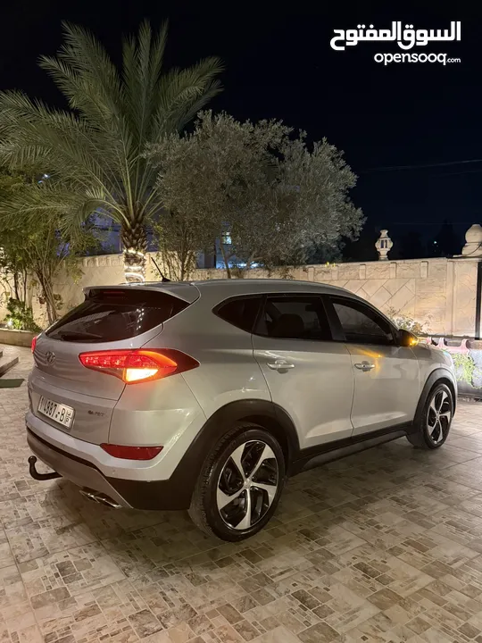 فقط 75 الف جيب هيونداي توسان 2015 فل ملغم ترخيص وتامين شامل سنة 99% دهان شركة جيب مميز جدا لعبة