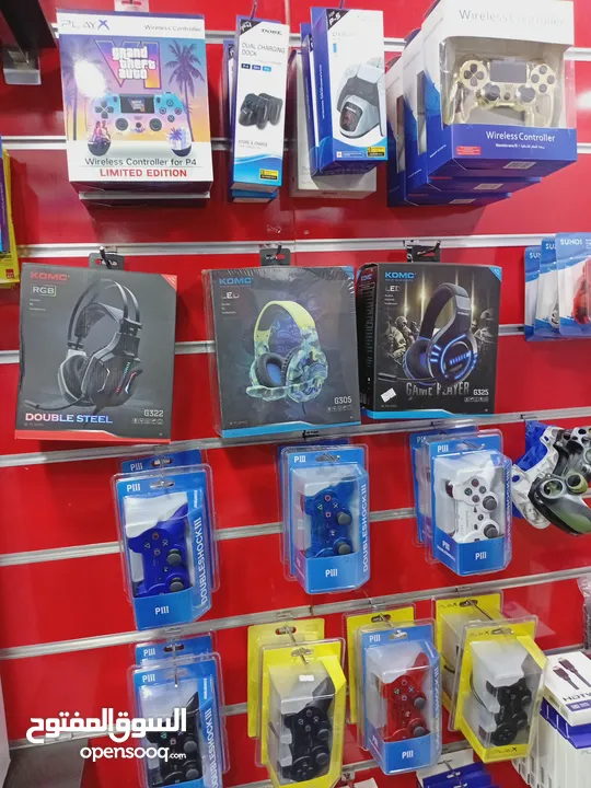 أيادي بلايستيشن فور و ثري للبيع