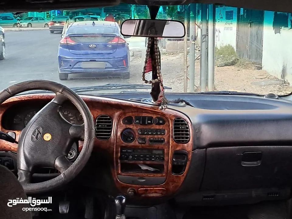 باص ستاريكس 2001