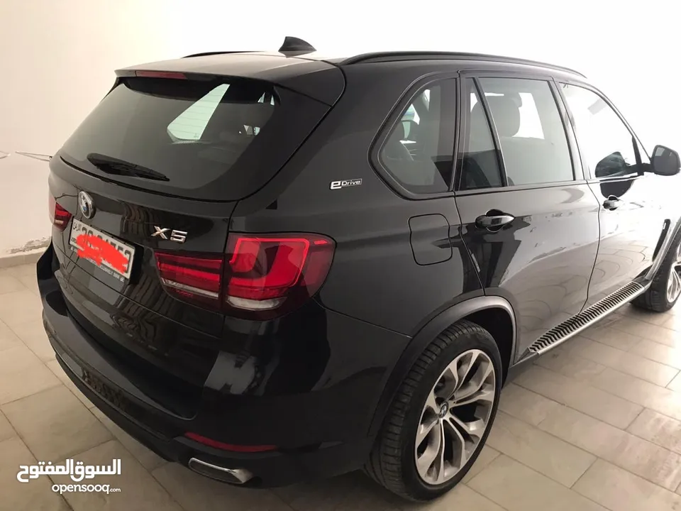 سيارة BMW X5 فل وارد الوكالة plugin
