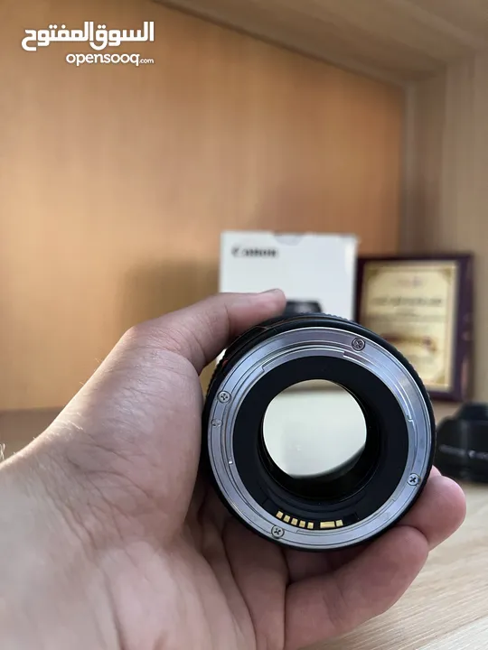 عدسة 85mm f1.8 canon ولا خدش في حاله جيدة جذًا لممتازة