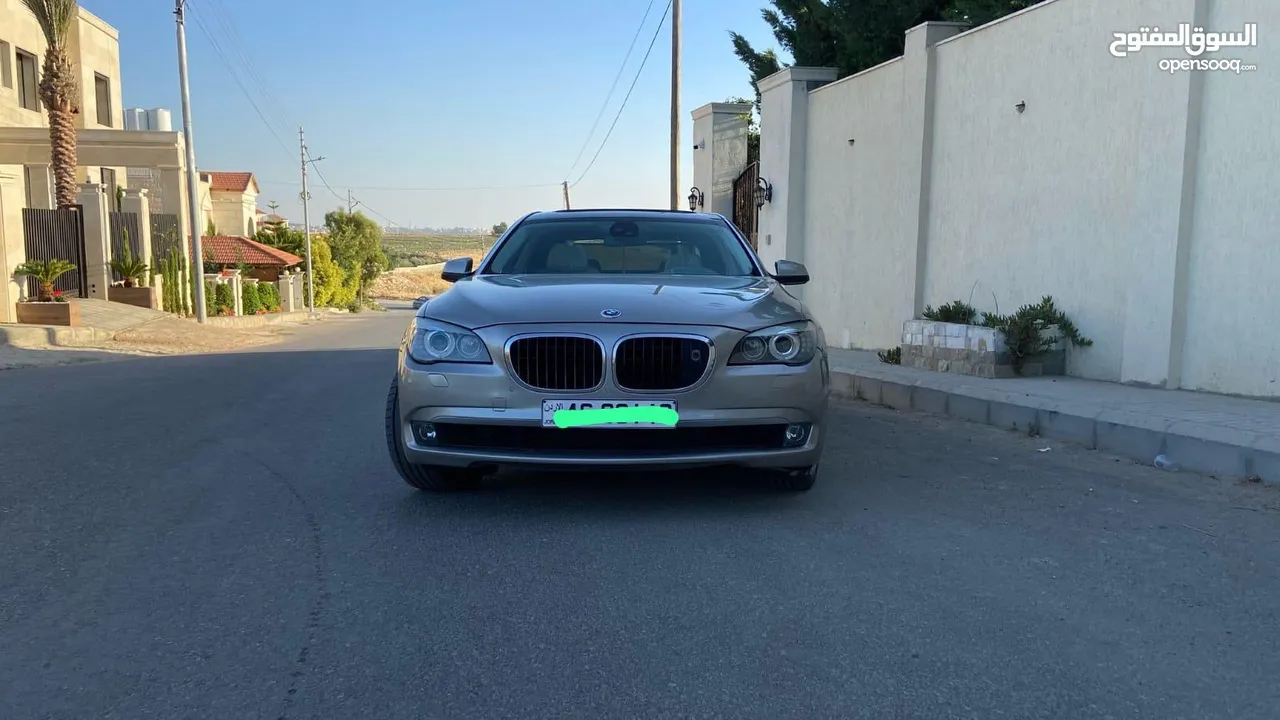BMW 740LI  للبيع سياره فاخره ومميزه (الصور تتكلم)
