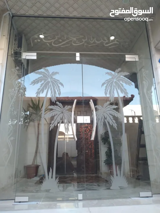 صيانة زجاج سيكوريت تركيب وتفصيل الزجاج زجاج ومرايا واجهات سوكاريت نخب