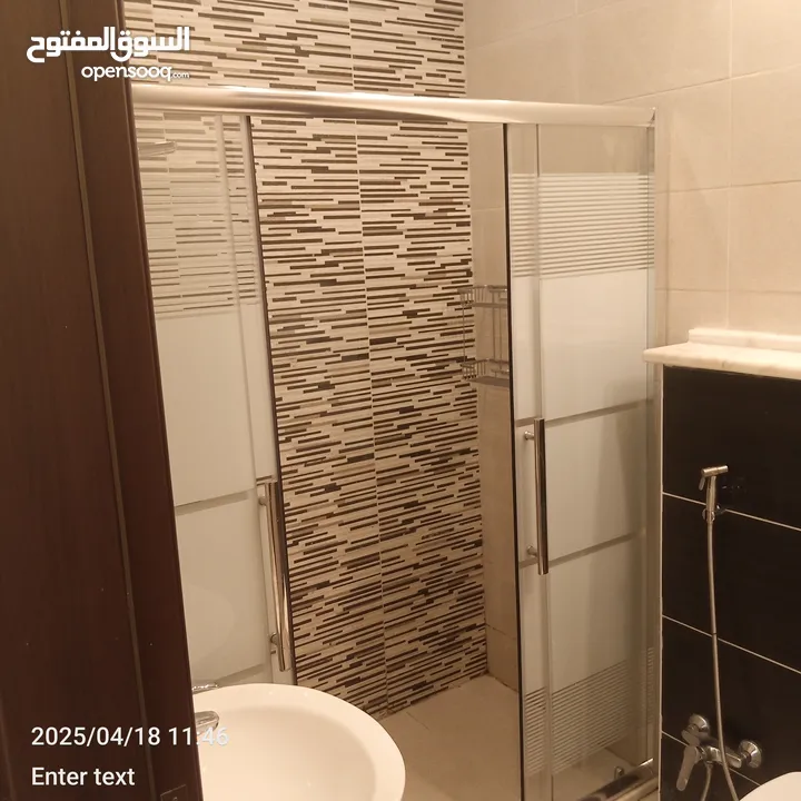 شقة مميزة في ضاحية النخيل بسعر مميز مساحة 200م