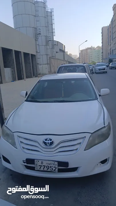 Toyota camry 2011,   1050kd