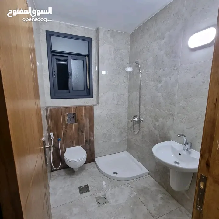 شقة للبيع بالقرب من عسل وبصل.جيب عفشك.واسكن.