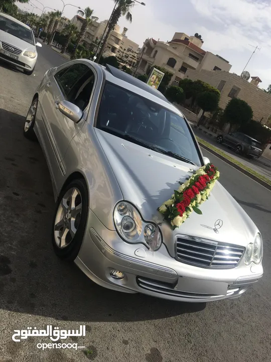 مرسيدس c200 موديل 2004 لون سلفر