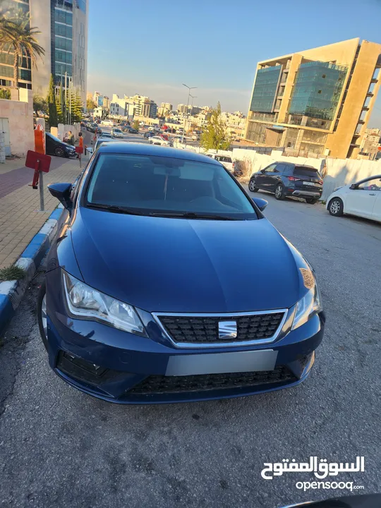 سيات شبه جديدة فيها ضربات بسيطة بالبودي