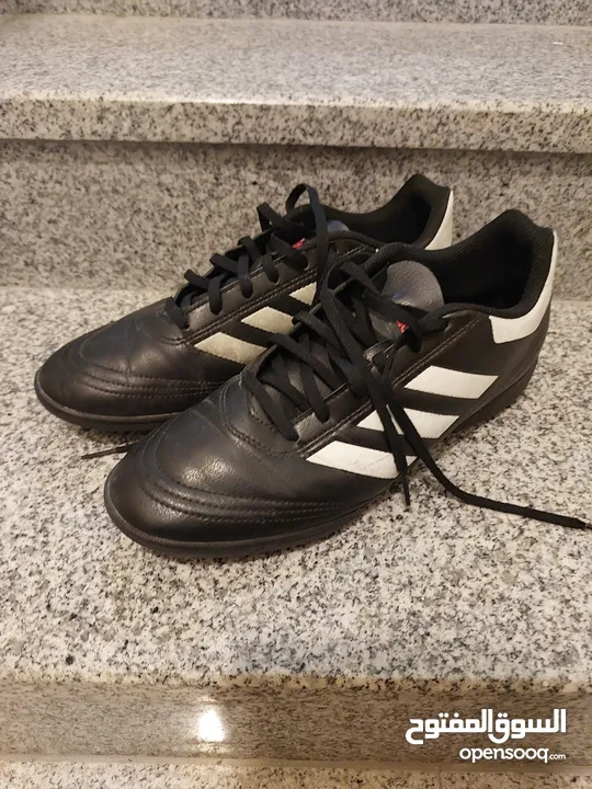 للبيع جوتي كرة قدم اديداس For sale Adidas football shoe