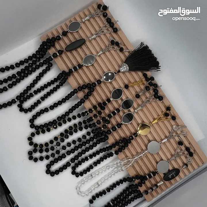 ساعات واكسسوارات مع الحفر عالطلب