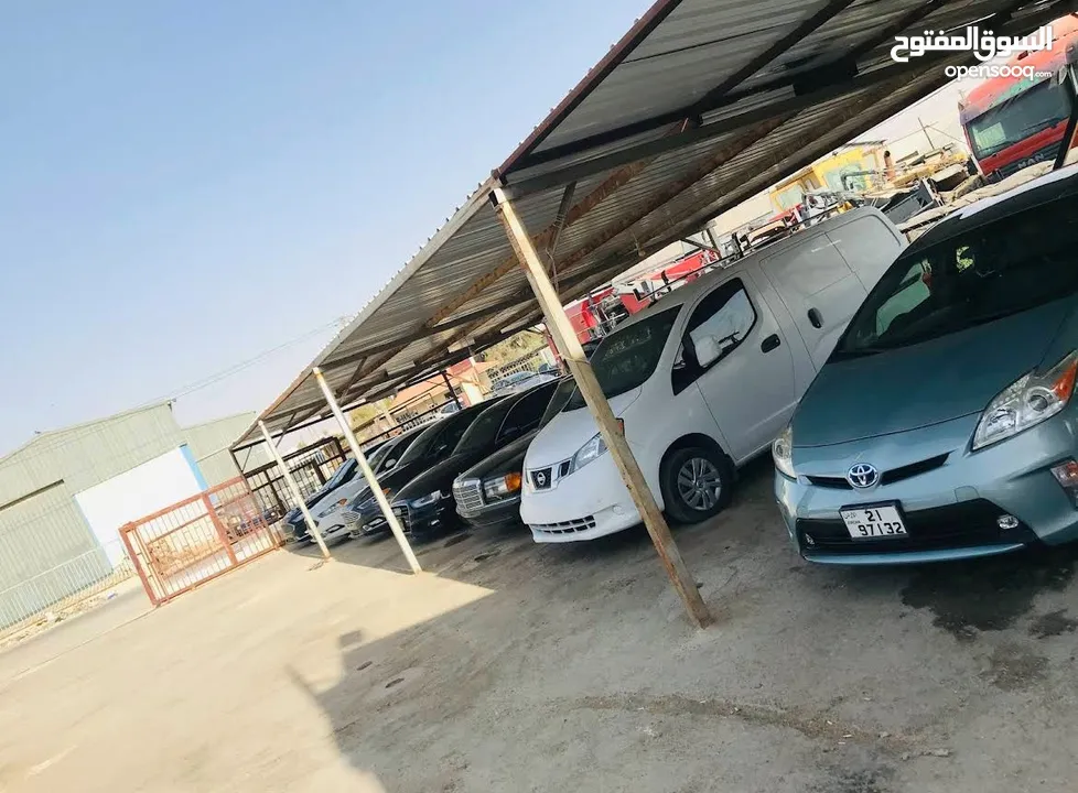 معرض سيارات موقع مميز جداً