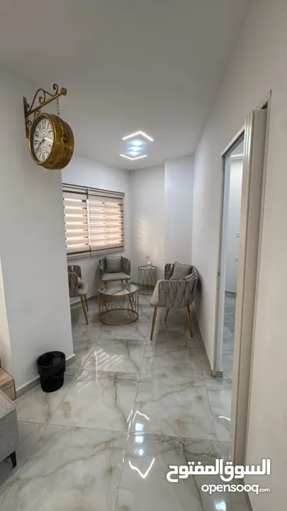 صالون نسائي مكون من طابقين كوتيج مساحته 120 متر