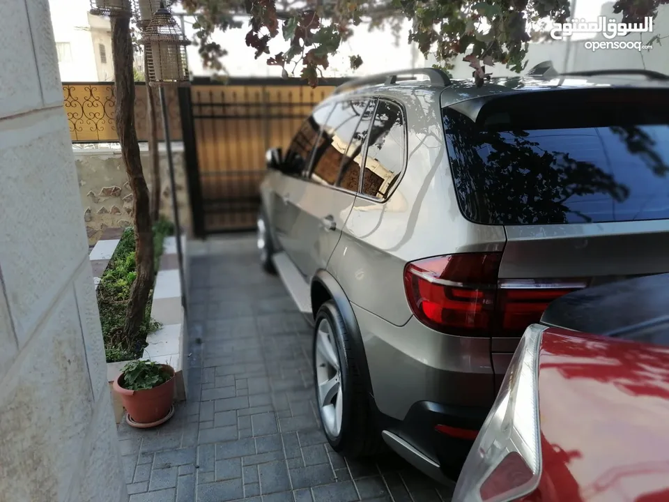 قابله للبدل BMW x5 2007 مفحوص اوتوسكور