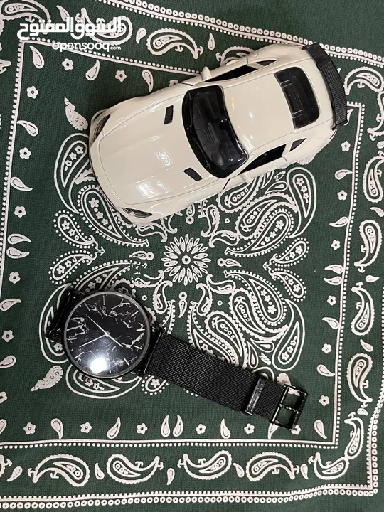 ساعة يد سلسلة