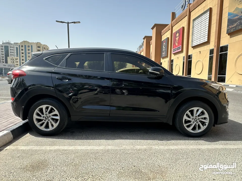 Hyundai Tucson 2017 , 2000 cc ,GCC ,single owner, perfect condition