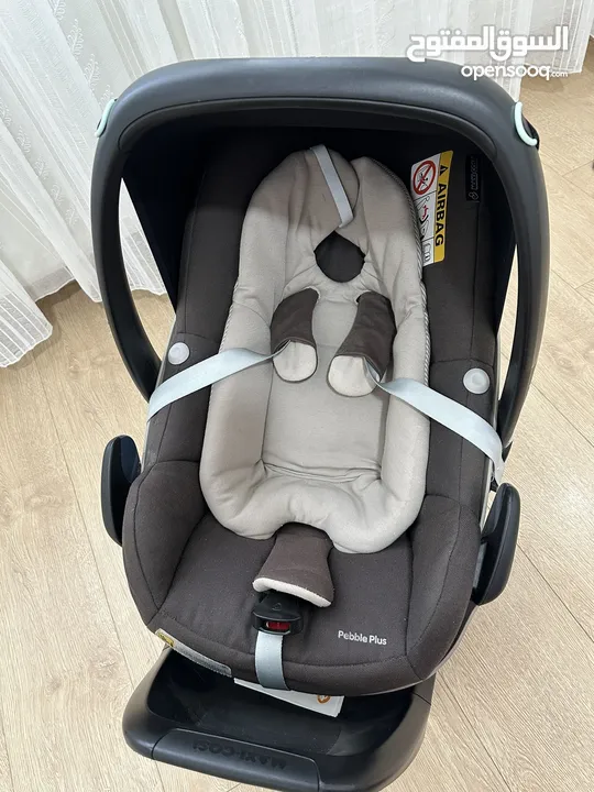 Baby car seat 0-12kg maxi-cosi with base