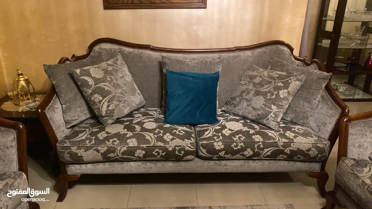 طقم كنب للبيع