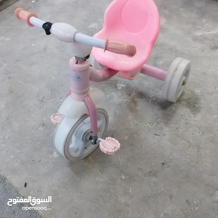 أثاث وأجهزة كهربائية للبيع
