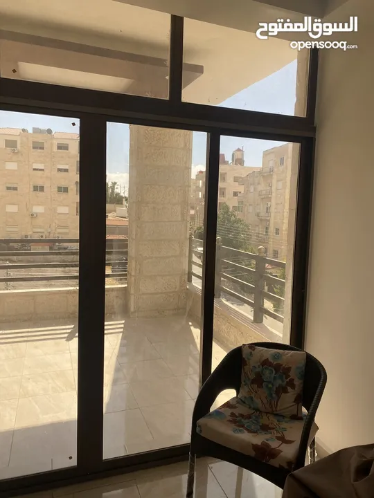 شقة شبه مفروشة للبيع، المدينة الرياضية بسعر لقطة غير مسكونة، بسعر 66000 مع عفش، وبدون عفش 63000