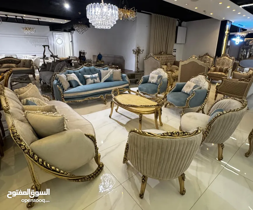 طقم كنب New classic فاخر ومميز جداً 9مقاعد مع طربيزة الوسط