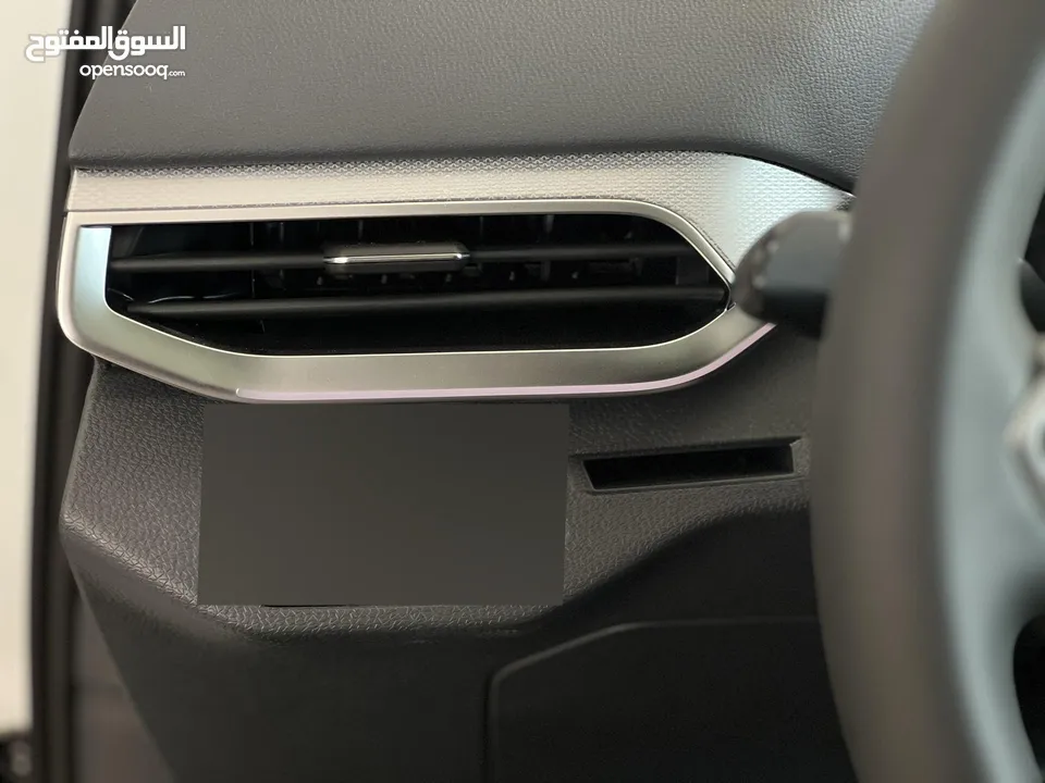 VW ID4 CROZZ PRO 2024 PIANO BLACK أبيضّ لؤلؤي
