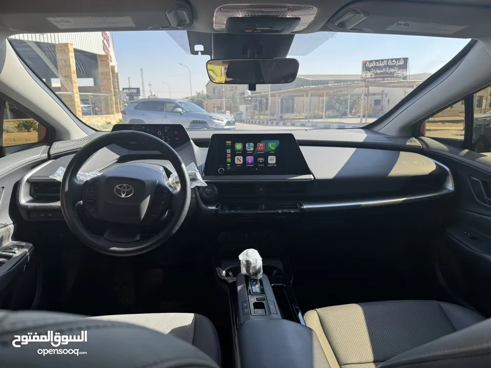 بريوس 2023 لون احمر 3 جيد