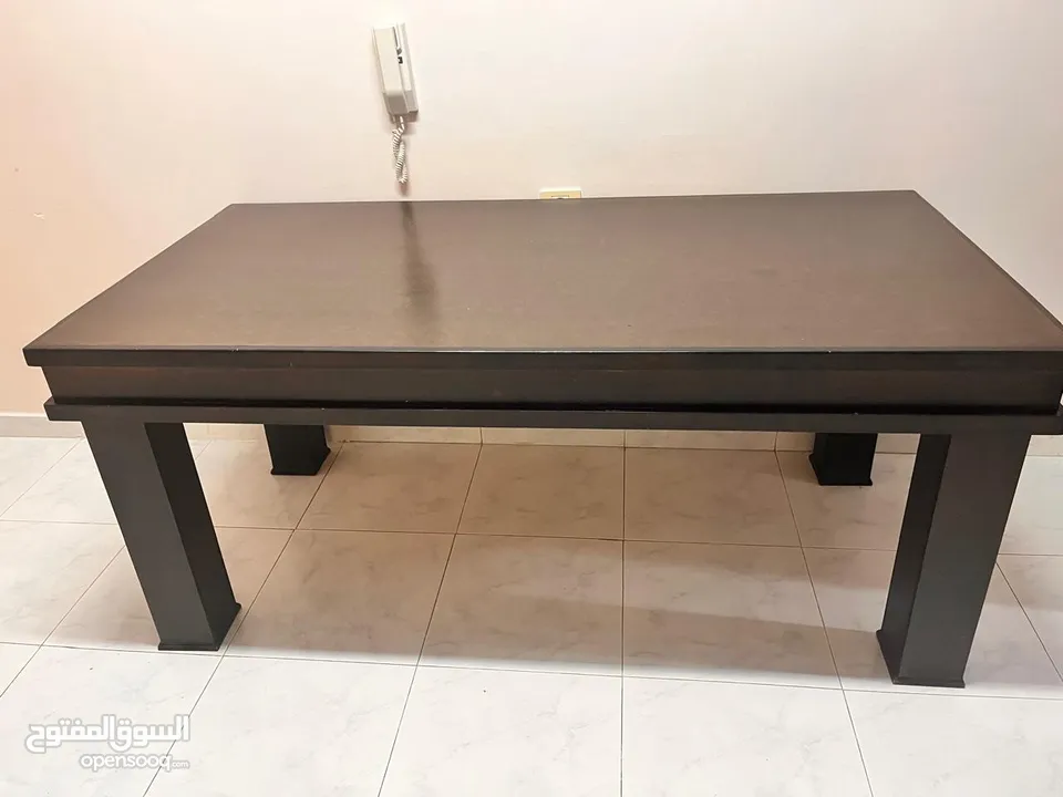 اثاث مستعمل بحالة جيدة (طقم كنب/ طاولة سفرة/ مزنون/ طاولة وسط/ براويز/ برداي)