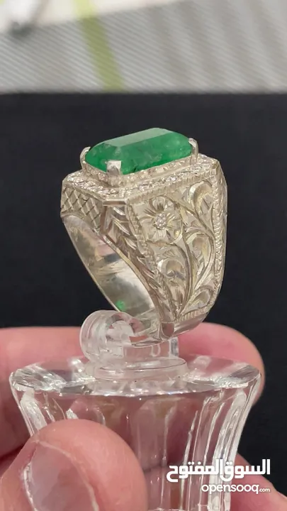 Natural Emerald&White Diamonds