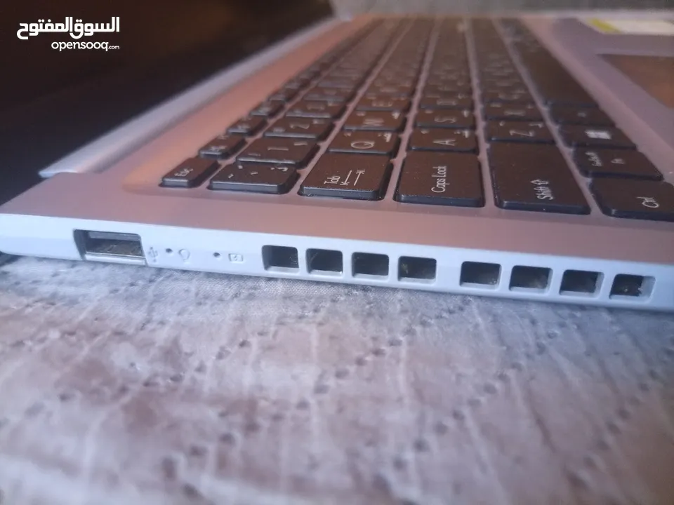 لاب توب مستعمل 5 اشهر ASUS Vivobook شبه جديد مع كرتونتو و شاحنو الأصلي