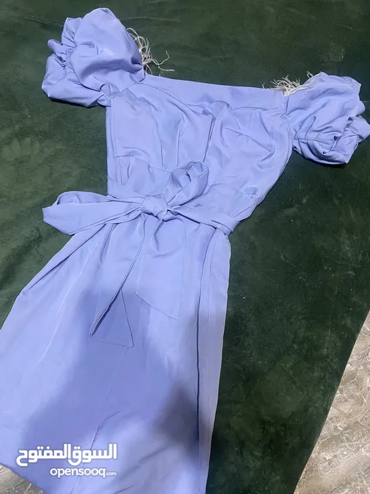 3 فساتين للبيع السايز ميديم
