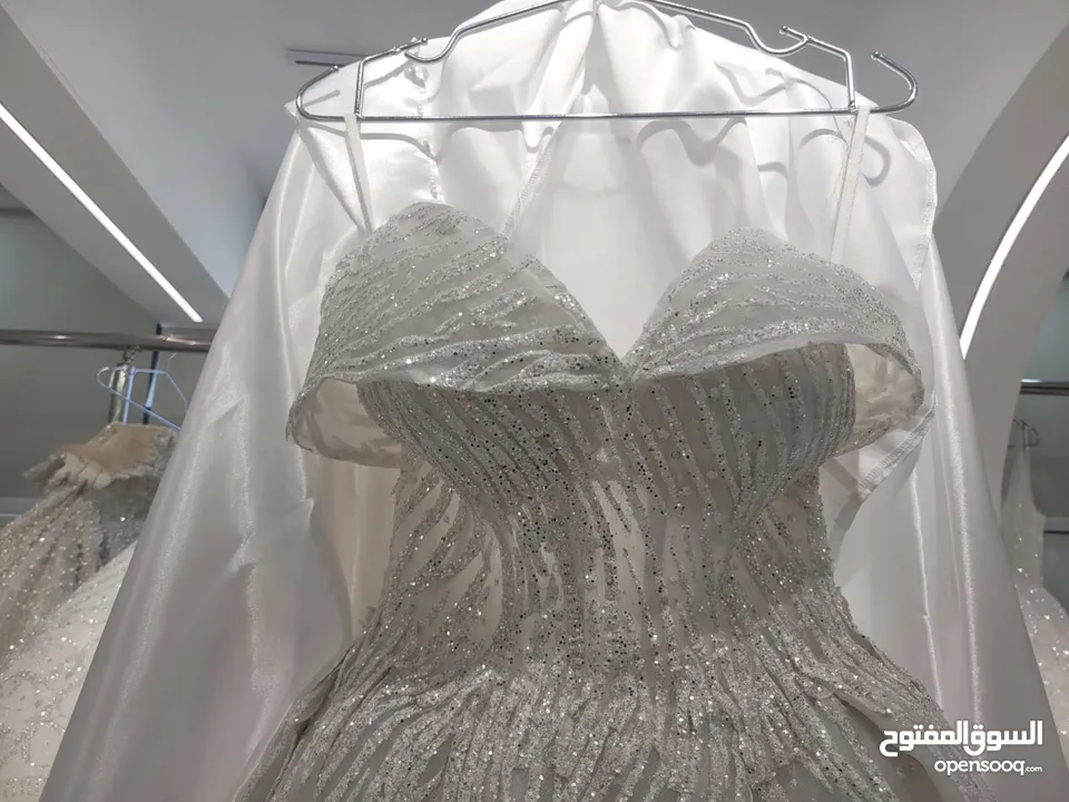 فستان عروس للبيع