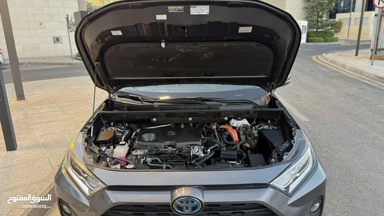 تويوتا RAV4 موديل 2020 فل الفل XLE فحص كامل قاطع مسافه 40 الف مايل للبيع بحالة الوكاله