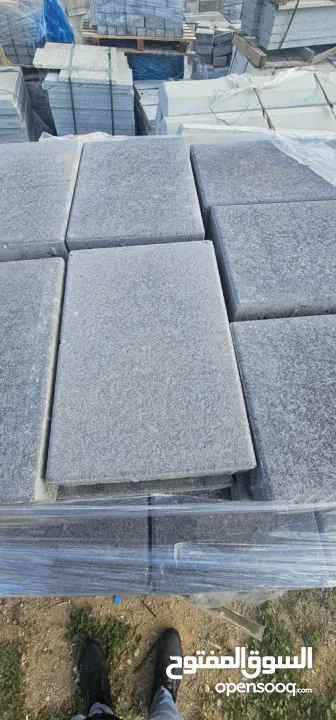 معدات للبيع