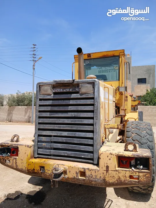 Volvo L90C Loader.