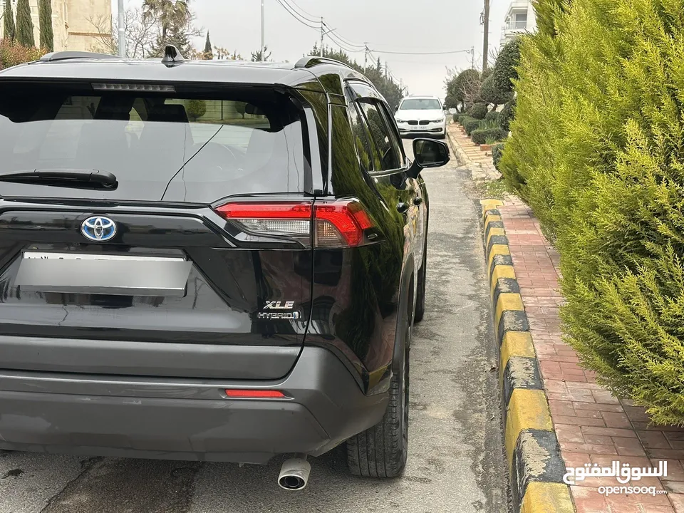 TOYOTA RAV4 HYBRID 2021 XLE