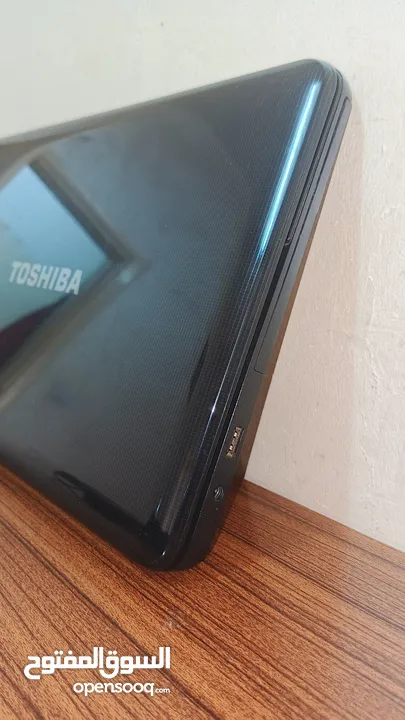 للبيع لابتوب Toshiba Satellite C850-A786 تصميم أنيق وهيكل خارجي بحالة جيدة .