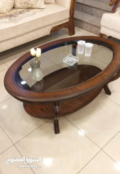 طاولات لغرف الضيوف خشب زان