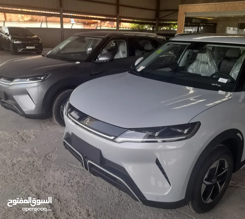 جيب عائلي يوان أب.فل اضافات.بانوراما.بطارية 45K.مدى 405Km.زيرو.كفالة 6 سنوات.حرة/رديات ضريبية